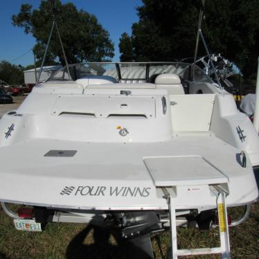 2001 Four Winns 234 funship