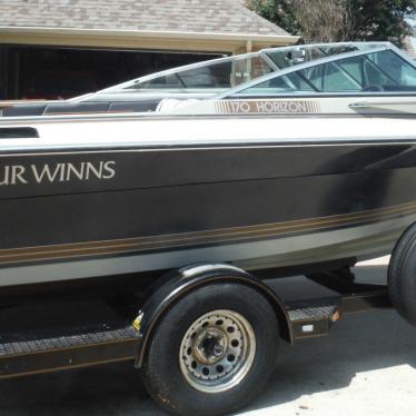 1986 Four Winns horizon