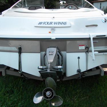 2002 Four Winns horizon 180