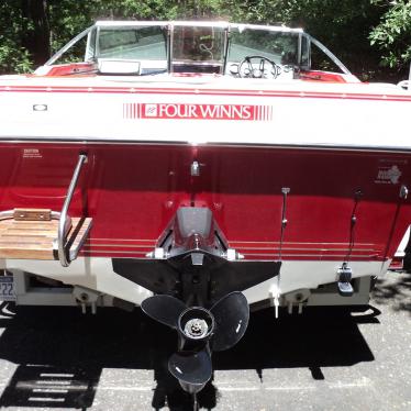 1988 Four Winns freedom 160