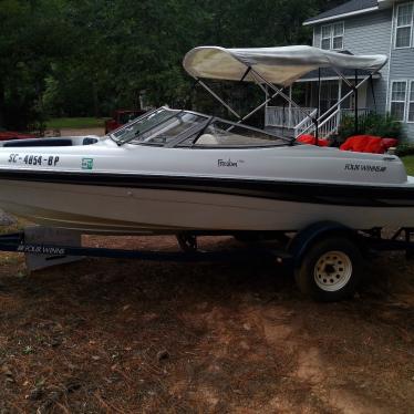 2003 Four Winns freedom 170