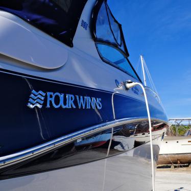 2006 Four Winns 288 vista