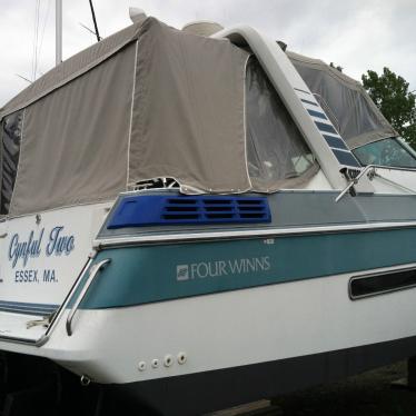 1989 Four Winns vista 315