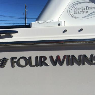 2013 Four Winns h210