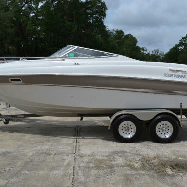 2002 Four Winns sundowner 225