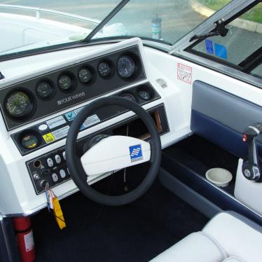 1990 Four Winns 220 horizon