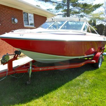 1988 Four Winns 160 freedom