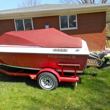 1988 Four Winns 160 freedom