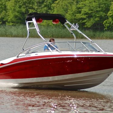 2006 Four Winns 220 horizon wake