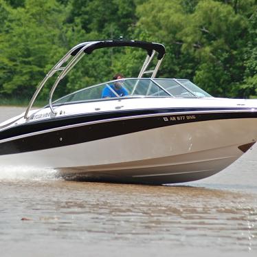 2007 Four Winns 260 horizon wake