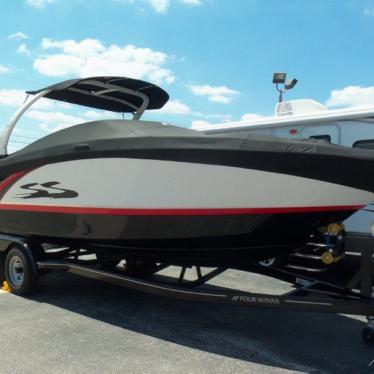 2013 Four Winns horizon h260