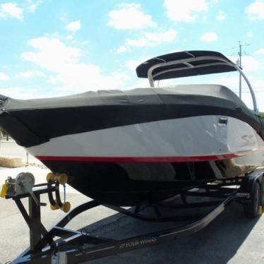 2013 Four Winns horizon h260