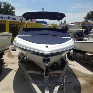 2004 Four Winns 180 freedom