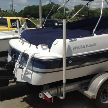 2004 Four Winns 180 freedom