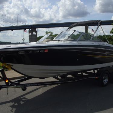 2006 Four Winns 220