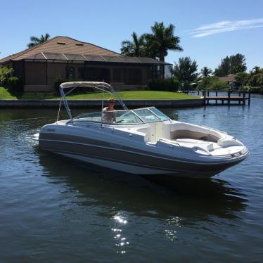 2005 Four Winns deck boat bow rider