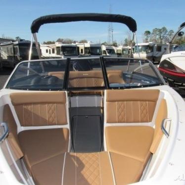 2017 Glastron gt 180br bowrider 18ft *new*