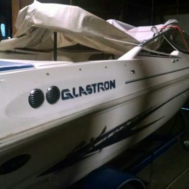 2003 Glastron sx19