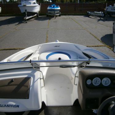 2003 Glastron sx170