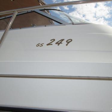 2005 Glastron gs249 aft cabin cruiser trailer and just 102 hours