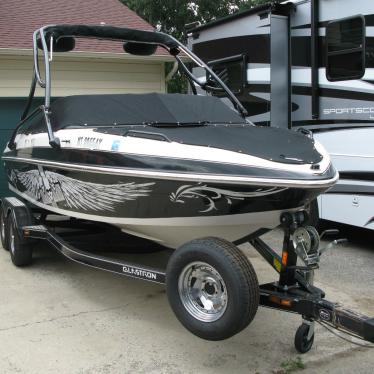 2008 Glastron inboard