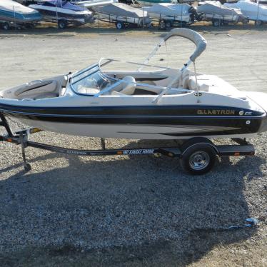 2005 Glastron 185 ski and fish