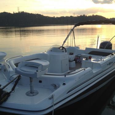 2012 Hurricane sundeck sport ss 201 ob