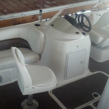 2012 Hurricane sundeck sport ss 201 ob