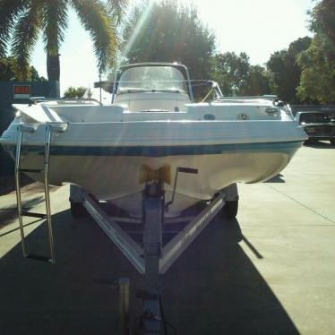 2005 Hurricane 21 deck boat