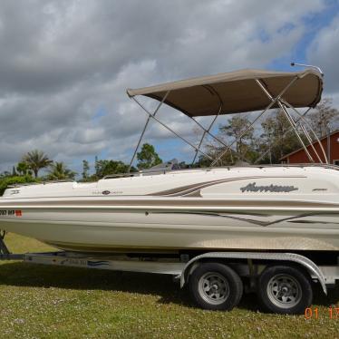 2004 Hurricane sundeck 237