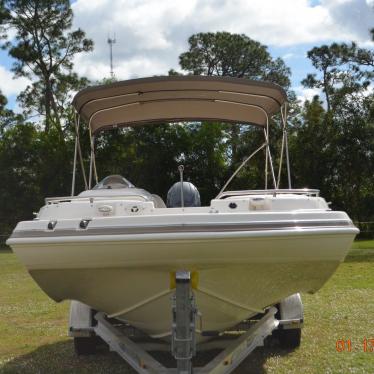 2004 Hurricane sundeck 237