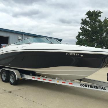 2013 Hurricane 2690 sundeck