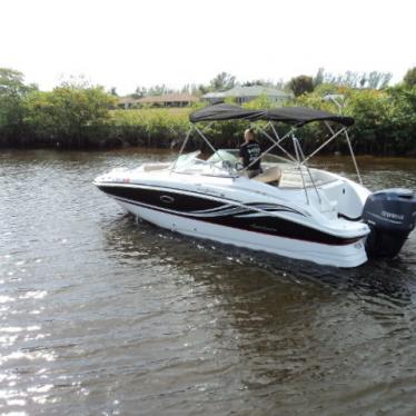 2013 Hurricane 2400 sundeck