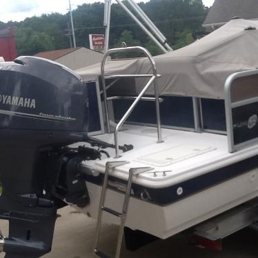 2013 Hurricane fundeck 226 o/b