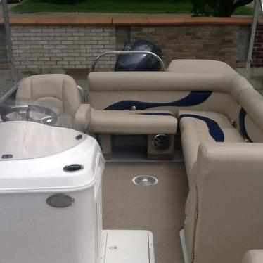 2013 Hurricane fundeck 226 o/b