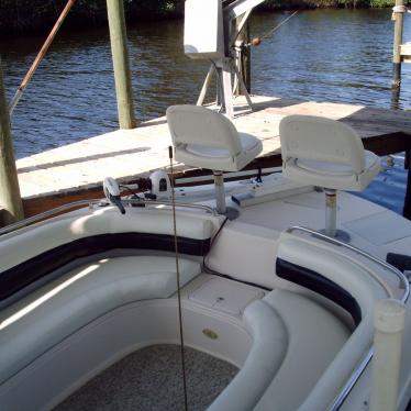 2001 Hurricane 23.7 sun deck