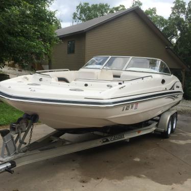 2006 Hurricane 237 sun deck