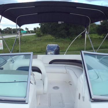 2013 Hurricane 237 sun deck