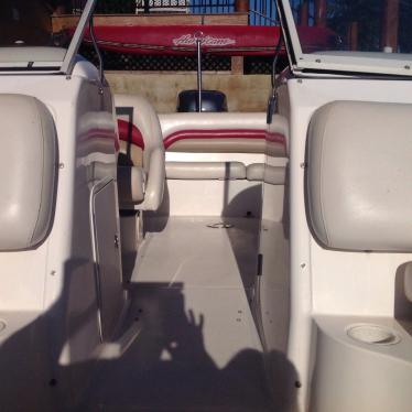 2005 Hurricane sundeck 217