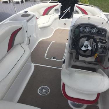 2010 Hurricane 220 sundeck