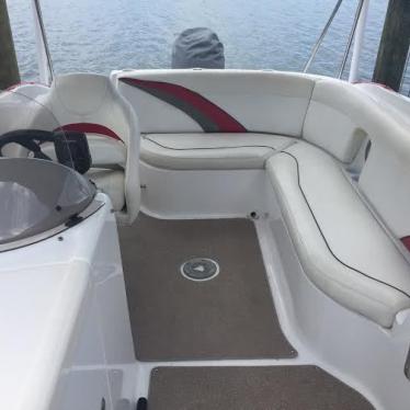 2010 Hurricane 220 sundeck