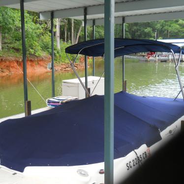 2007 Hurricane deck boat 202 io