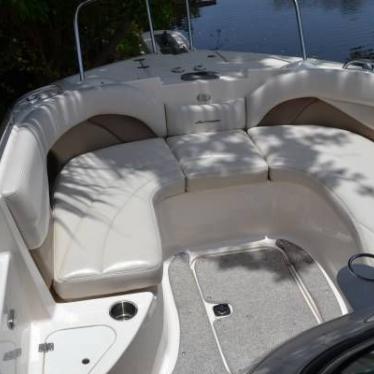 2006 Hurricane sundeck 260