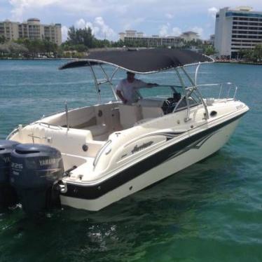 2006 Hurricane sundeck 260