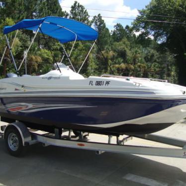 2011 Hurricane 188 sun deck