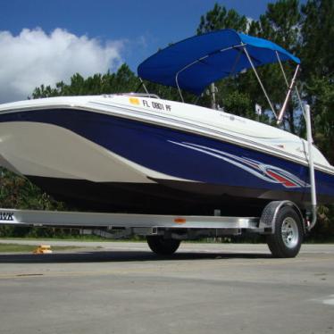 2011 Hurricane 188 sun deck