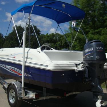 2011 Hurricane 188 sun deck