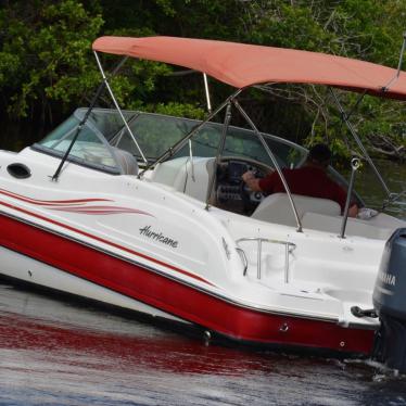 2012 Hurricane 237 sundeck