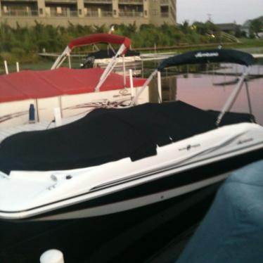 2013 Hurricane sundeck sport