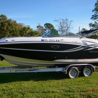 2014 Hurricane sundeck 2400